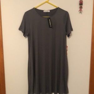 Short sleeve grey dress